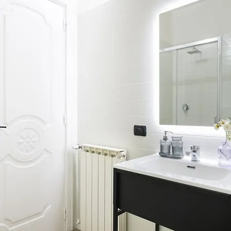 Easylife - In Piazza Del Duomo 3* 코모