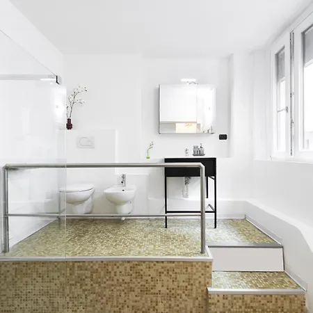 Easylife - In Piazza Del Duomo 3* 코모