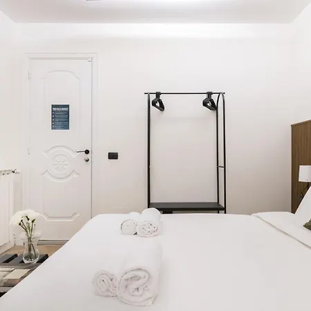 Easylife - In Piazza Del Duomo 3* 코모